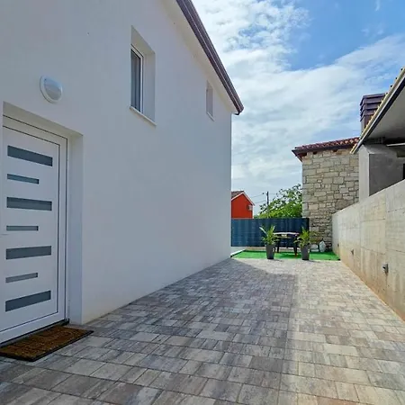 Villa Moreale Brtonigla